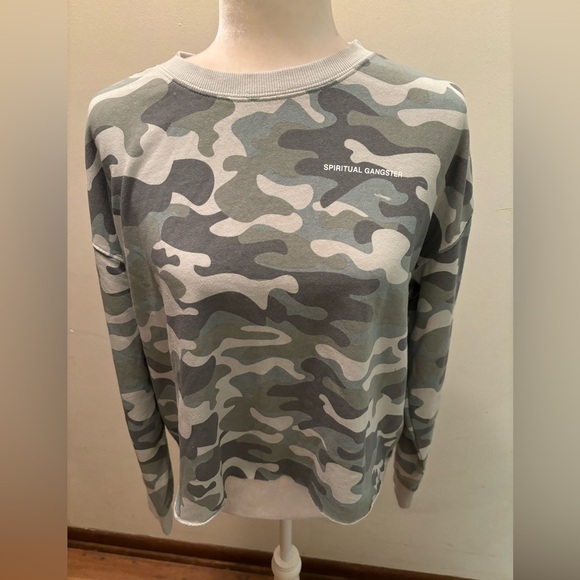 NWT Spiritual Gangster Mazzy Pullover Sweatshirt in Camo Large raw hem cropped - Picture 11 of 14